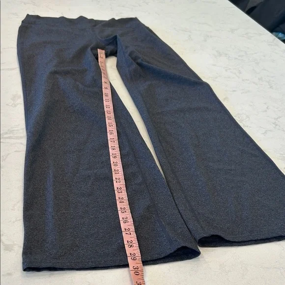 Athleta Fusion Flare Yoga Pants Women's Charcoal Medium Pants - Picture 9 of 14